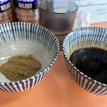 Butakingu - 魚粉、カラメタレ別皿