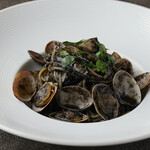 Clam and squid spaghetti with squid ink
