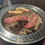 神戸炭火焼肉 BUZZ - 
