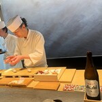 Tachiguizushi Jinjin - 運良く木村大将寄りの席なので握っていただきました( *´꒳`* )