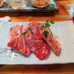 Yakiyakikampaisakaba - カルビ　脂の甘みと赤身肉の旨味を感じます。