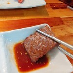 Yakiyakikampaisakaba - このタレも絶妙な味加減でお肉とよく合う！　これはカルビです