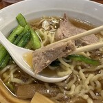 らぁめん 満来 - 名物の肉厚チャーシュー