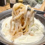 Yamashita Honki Udon - 白い明太チーズクリームうどん