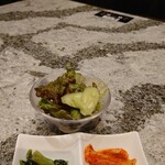 nikunotakumishoutaian - ランチサラダ、小松菜のナムル、白菜キムチ