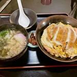 Matobi - カツ丼大盛り、ミニうどん