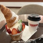 Cafe CROISSANT - 