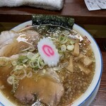 Ooimachi Tachigui Chuukasoba Irikoya - 葱、なると、メンマ、海苔。
                        theラーメン、