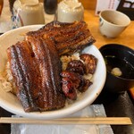 昼だけうなぎ屋 - 鰻丼(肝入り)