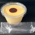 白石菓子舗 - 料理写真:手づくりプリン（180円）