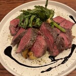 京都ダイナー - 丹波産鹿肉のロースト　黒ニンニクとバルサミコソース
