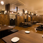 炭火イタリアン酒場 ボスコ - 広い店内は全100席！！