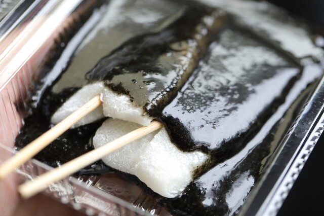 戸田うちわ餅店（トダウチワモチテン） - 中央弘前（和菓子）の写真