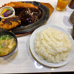 街の洋食屋きづな - 有頭エビフライ＆カニコロッケと黒毛和牛ハンバーグ200g