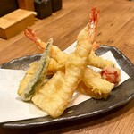 Ishiusubi Kinihachi Soba Soba Shiki - 海老と初夏野菜の天麩羅盛り合わせ