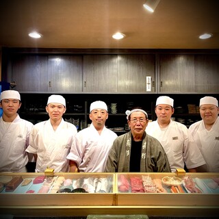 Kyogoku Sushi chef introduction