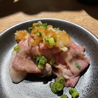 個室焼肉匠 - 下にシャリあります