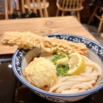 難波千日前 釜たけうどん - 