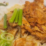 超多加水純手打ち麺 仁しむら - ニンニクの芽