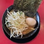 家系ラーメン たつ家 - 