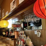 インチャン レストラン - カウンター奥はドリンク作る場所？