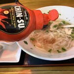 インチャン レストラン - ベトナムの唐辛子ソース投入。おお、これおいしい！