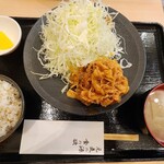 生姜焼き定食専門店 元気が出る食堂 - 