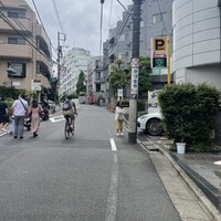 recte - 代官山の坂道沿いのビルにお店あり、初見だとわかりにくいかも