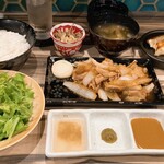 鉄鍋餃子居酒屋 どやさっ COVOイタリアンと日本酒のお店 - 