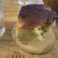 セミーナ - ふきのとうのフォカッチャ(食べかけ)