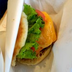 軽井沢フラットブレッズ - チェダーグリルハンバーグ1375円