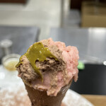 ラ・カーサ・ディ・テツオ オオタ - セルフでアイスを(苺ジェラート、ピスタチオカカオムース、ピスタチオペースト)
