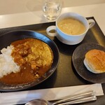 SAKURA LOUNGE - カレーはJALカレーではないのだ