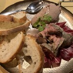 Che Cosa? - 地鶏レバーのコンフィとパテの合盛り　858円