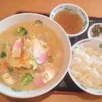 熱烈中華食堂 日高屋 - 料理写真: