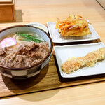 Teuchi Udon Taketora - 肉うどん+肉、ちくわ天、かき揚げ