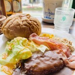 シャーロックホームズ - 料理写真:パン料理バーグイン　¥1260込