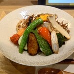 Spice and Vegetable 夢民 - 20種類の野菜カレー