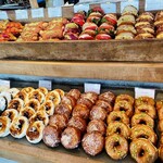 I'ｍ donut ?グルテンフリー 渋谷青山通り - 店内