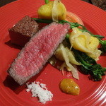 Matasaburo - さっき焼いてたお肉を切り分けてもらいました