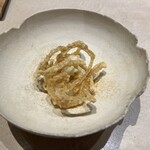 Ｎico - がさ海老のスープ（スープ投入前）　お米を揚げたもの