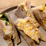 ザ・サンドイッチスタンド - 糸島たまごとハムレタス胡桃サンド♪