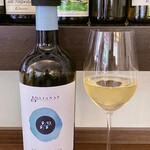 Via Toscanella - Olianas Vermentino
      イタリア サルデーニャ産の白ワイン