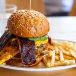 ムースヒルズバーガー - 2024.4 DELUX BURGER（3,190円）