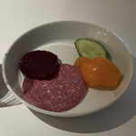 SAS Lounge - 適当にお酒のアテも。