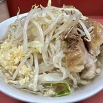 Ramen Jirou - 小ラーメン（900円）＋豚増し（200円）、ニンニクコール