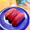 廻転寿司弁慶 - まぐろ三種。1000円+税