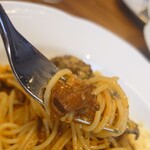 vino italiano zizi cucina - ミートソースパスタ