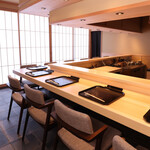 料理屋もり尋 - カウンター10席