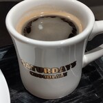 Saturdays Chocolate Factory Cafe - マグカップにたっぷりコーヒー